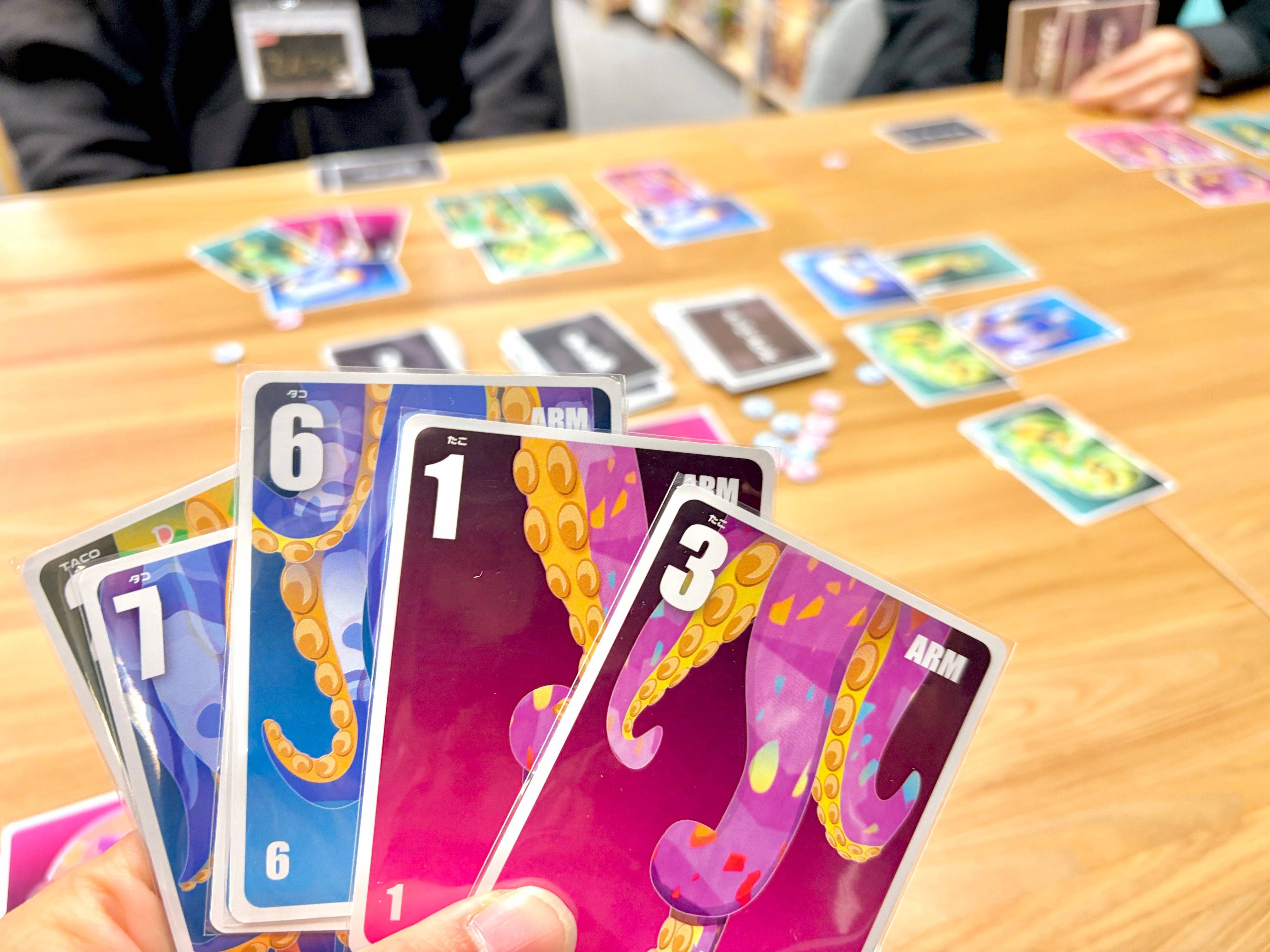 Oct8 （オクトエイト）の簡単な説明ムービー？のようなものを作ってみましたー