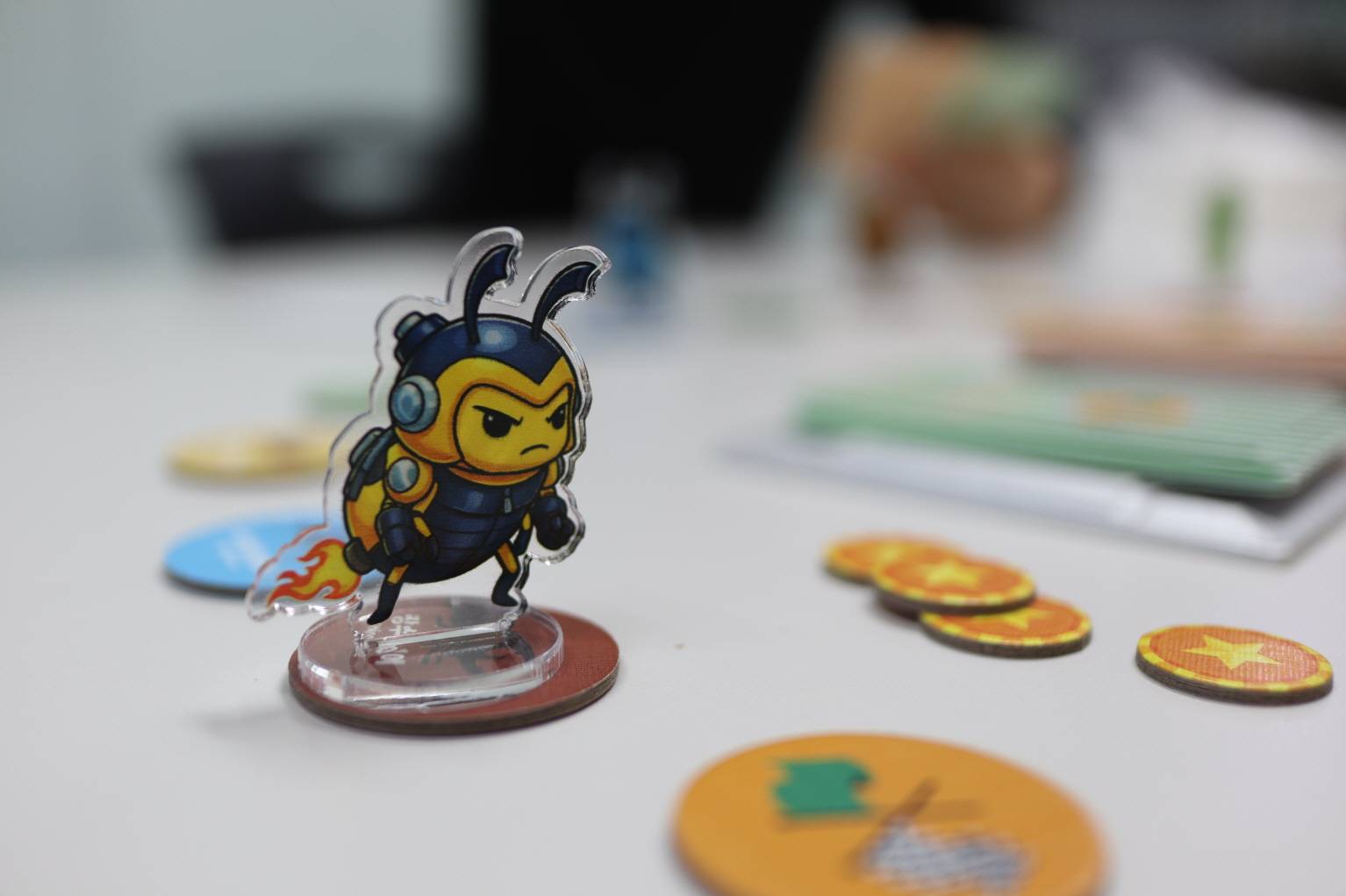 [両日-W21] Up and Up - 可愛い虫たちが大激突！『ビートルレーシング』ルールブックを電撃公開！