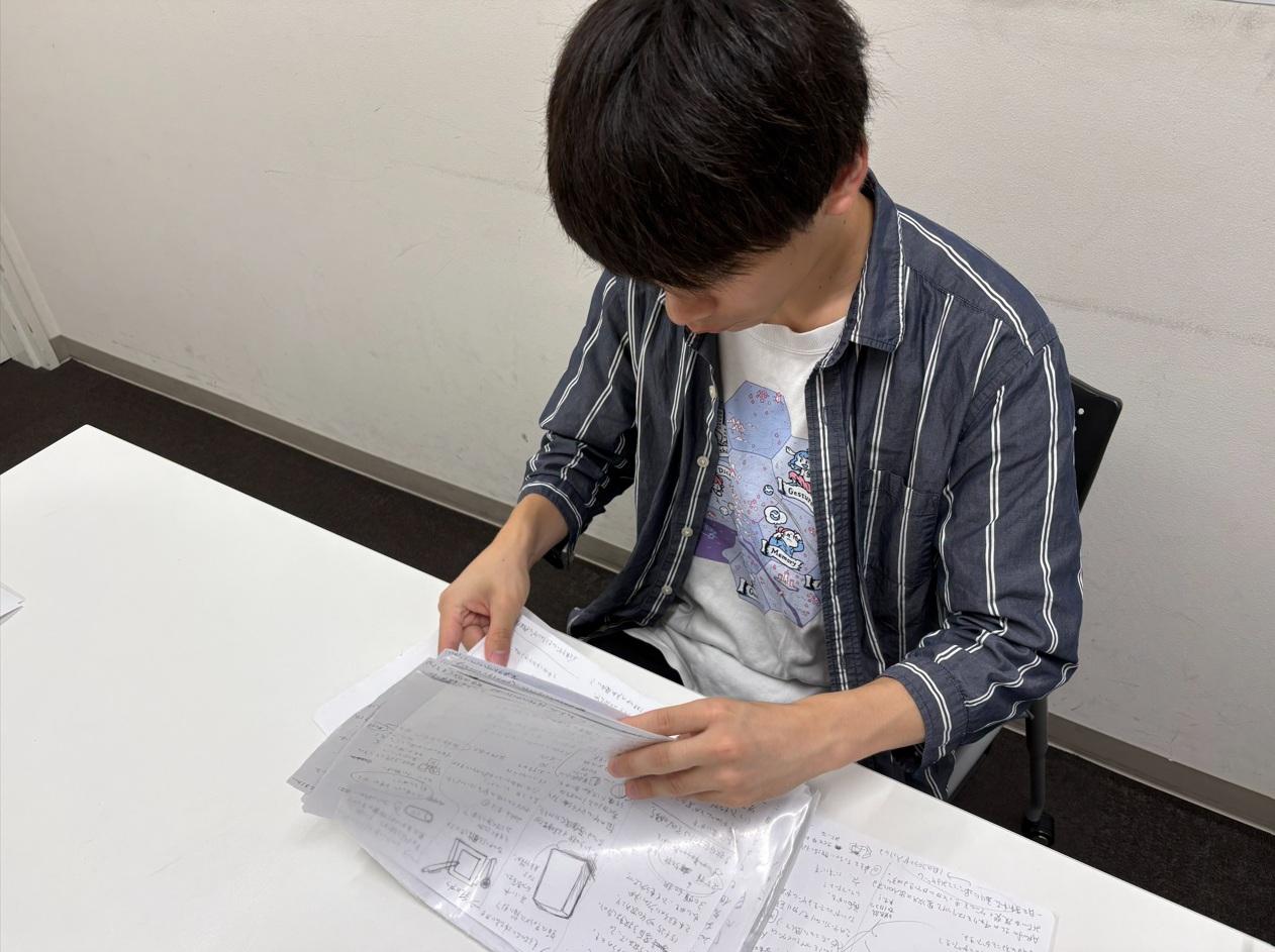 アイデアが書かれたコピー用紙