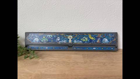 [DokkoiカードスタンドM250（第2弾　別府 さい　スモーキーブラックVer.）]